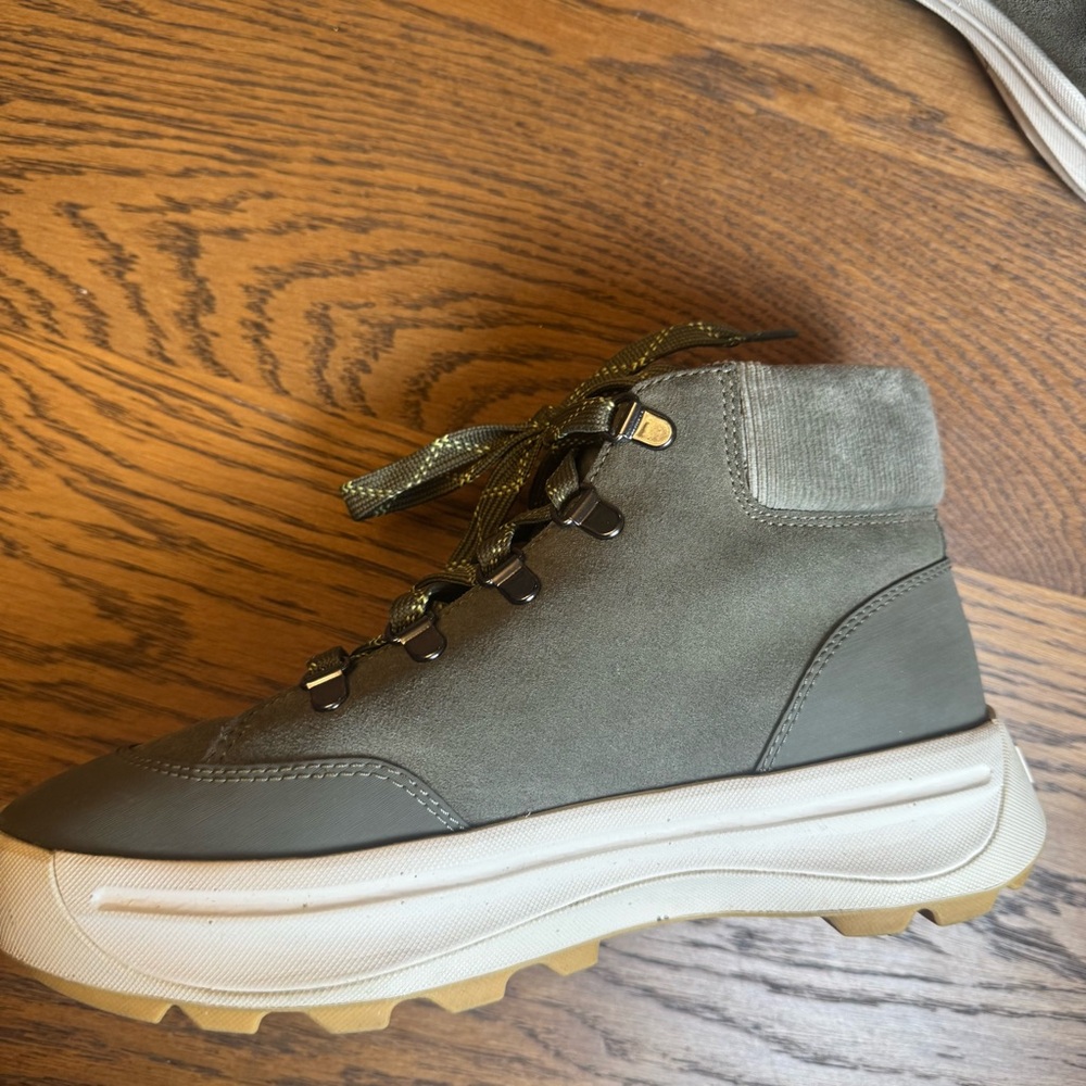Sorel Women's Ona 53‎ Hiker  Olive High-Top Sneakers Boots hiking Women’s 9.5 - Picture 6 of 11